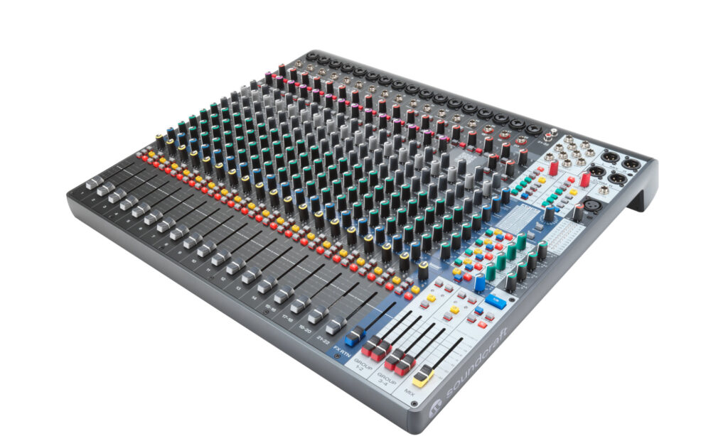  Soundcraft Signature Plus  22