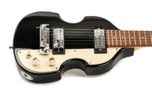 Test: Höfner Shorty Violin Guitar – Spielzeug, Reisegitarre oder vollwertiges Instrument mit Beatles-Charme? Artikelbild