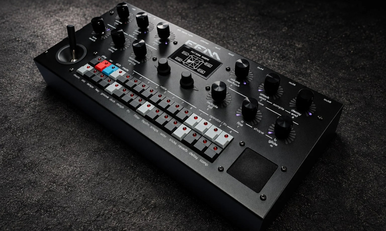 Twisted Electrons FLEXFM: Super Synth Sampler jetzt erhältlich Artikelbild