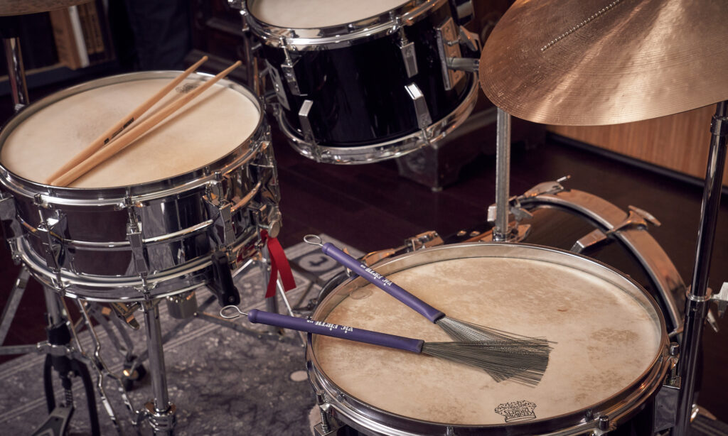 Einlagige Coated-Felle oder auch gern mal ein Naturfell – wie hier von Kentville Drums – sind bei Jazzdrummern beliebt.