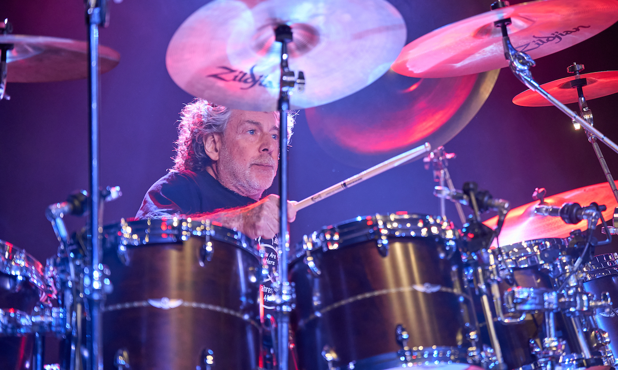 Interview: Simon Phillips - Das große Ganze im Blick Artikelbild