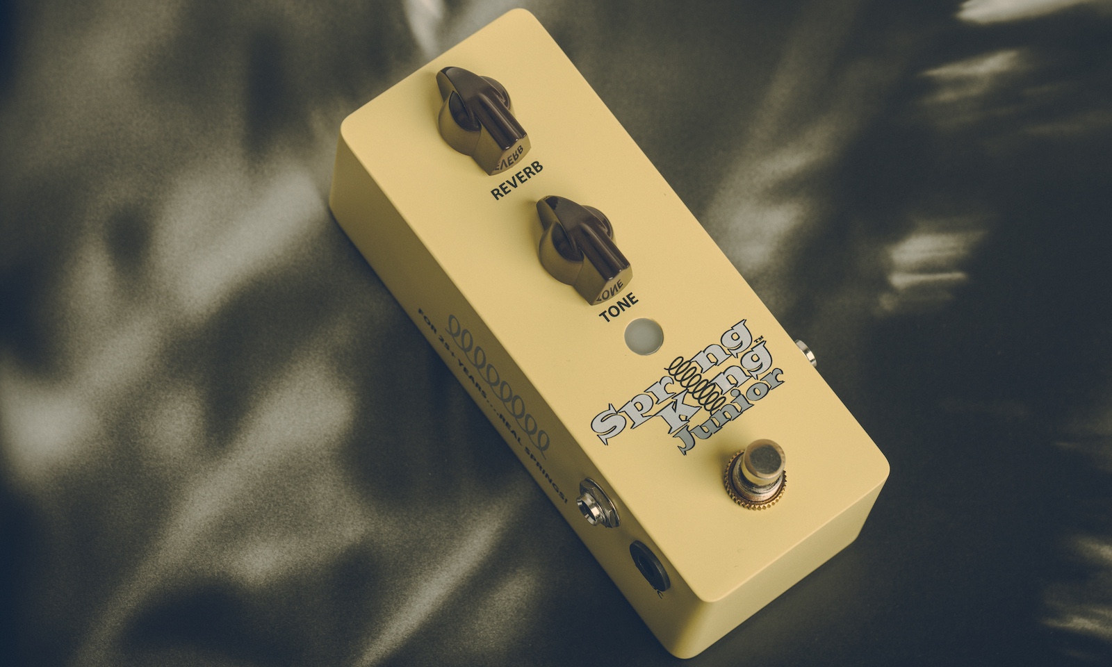 新品同様Danelectro SPRING KING JUNIOR SKJ-1 Amazon | DANELECTRO Spring King Junior [SKJ-1] スプリング
