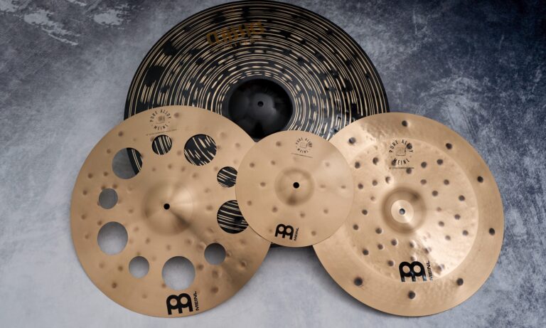 Meinl Pure Alloy Extra Hammered Effektbecken und Classics Custom Dark Ride 24“ Test  Artikelbild