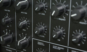 Moog, Korg & Co: Echte Synthesizer im Film Artikelbild