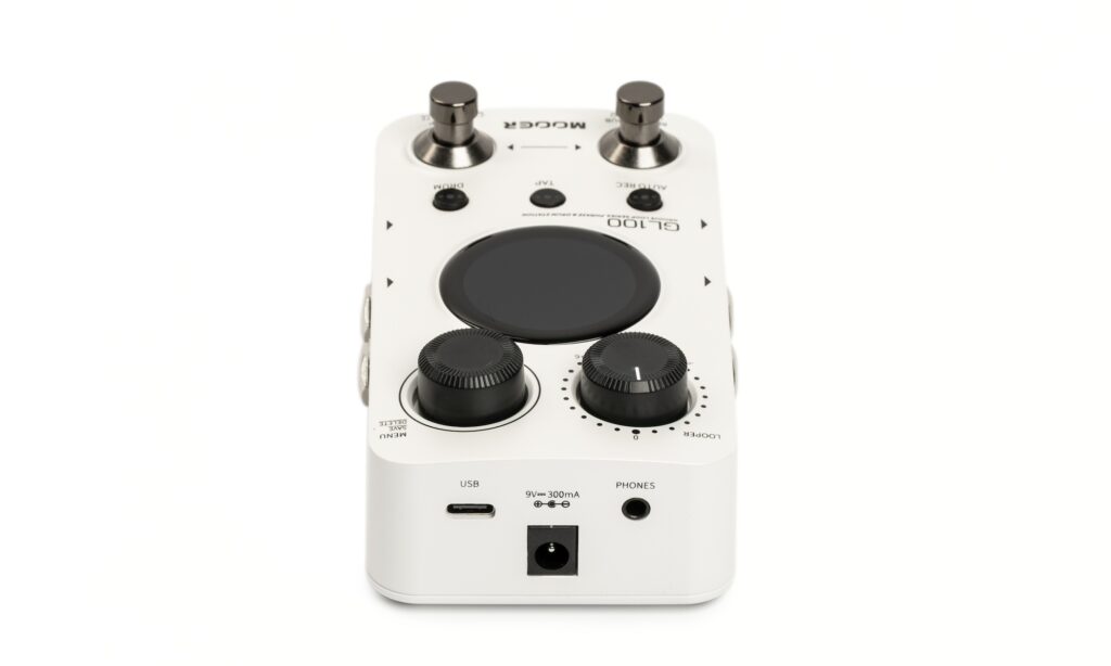 Mooer GL 100 Stirnseite