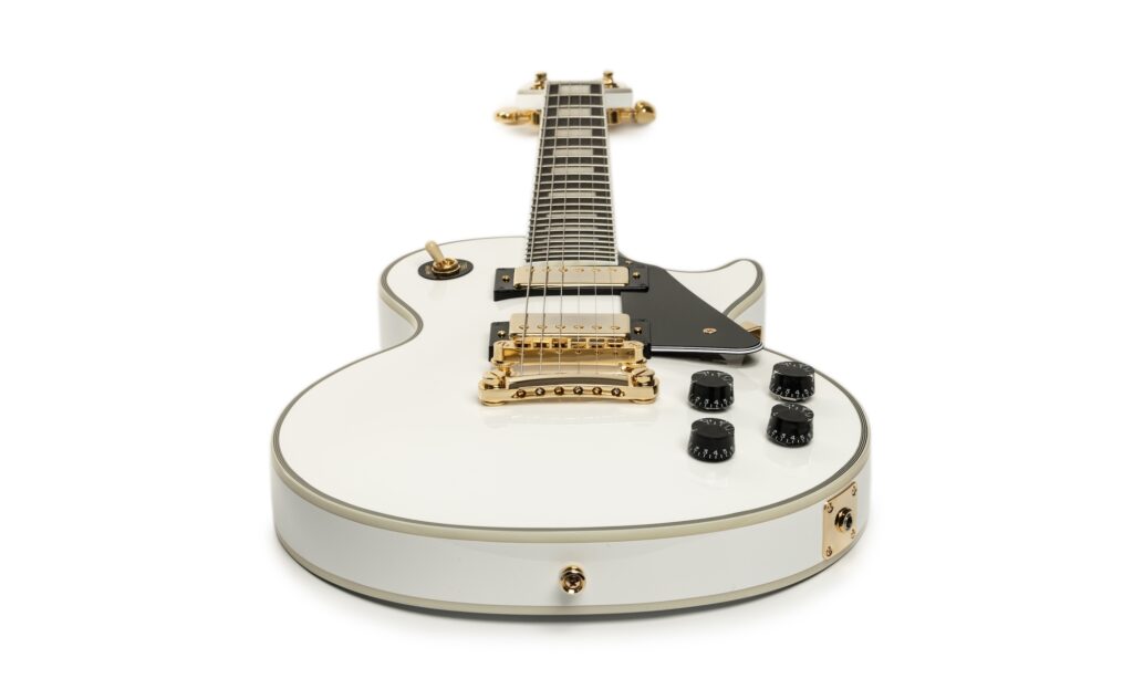 Die Epiphone Les Paul Custom bietet – was Ausstattung und Soundvielfalt betrifft – ein beeindruckendes Gesamtpaket zu einem sehr attraktiven Preis.