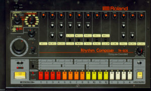 808 Day – Der Roland-Klassiker in 5 Tracks Artikelbild