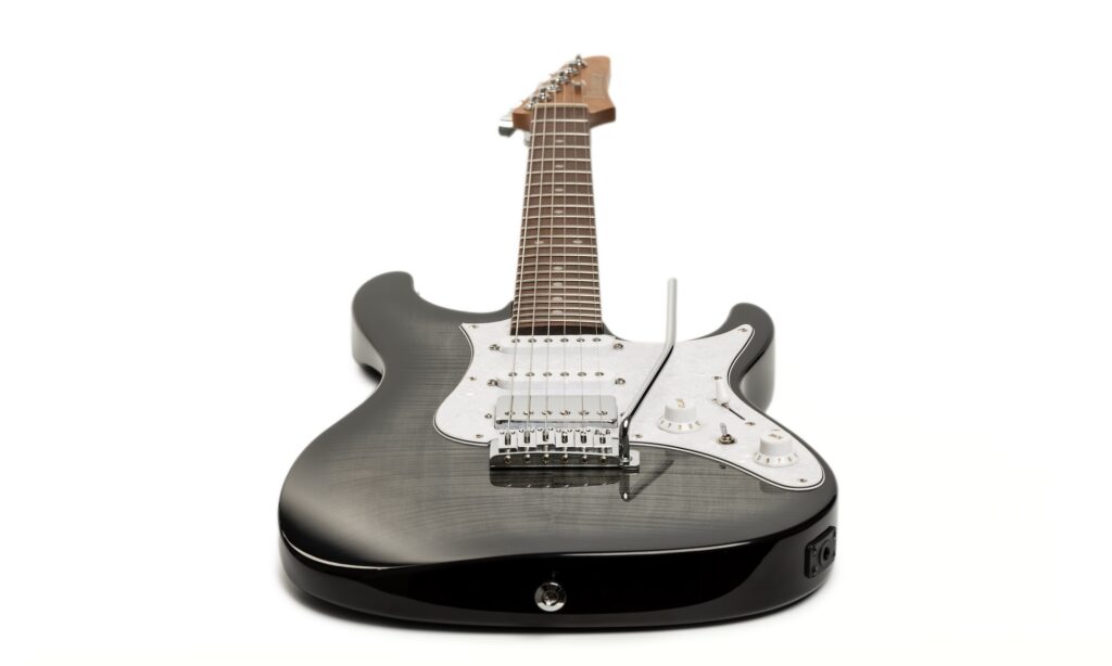  Die Ibanez AZ22S1F punktet mit sauberer Verarbeitung, guter Bespielbarkeit und einer Vielzahl an Soundmöglichkeiten - zu einem recht überschaubaren Anschaffungspreis.