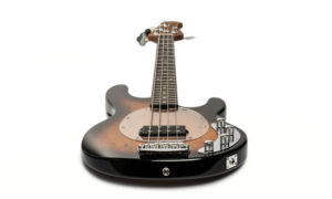 Sterling by Music Man StingRay RAY34 Spalted 3TSB Test Artikelbild