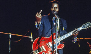 Chuck Berry und seine letzte Gitarre – Die Gibson ES-355, die mit ihm begraben wurde