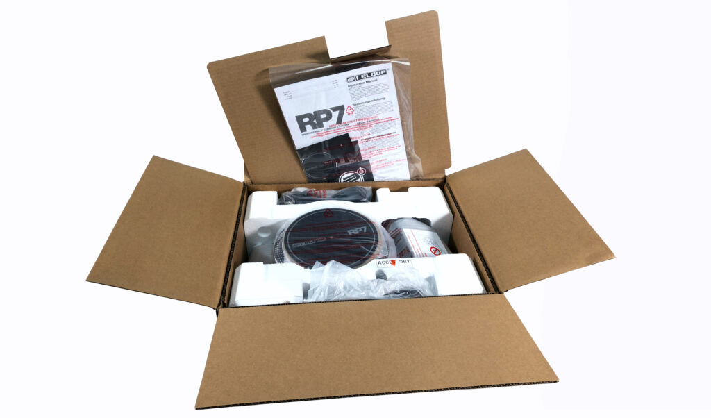 Reloop RP-7 im Karton