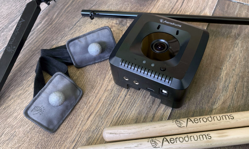 Überzeugende Performance, aber hoher Anschaffungspreis: Das Aerodrums Air Percussion Set 2.