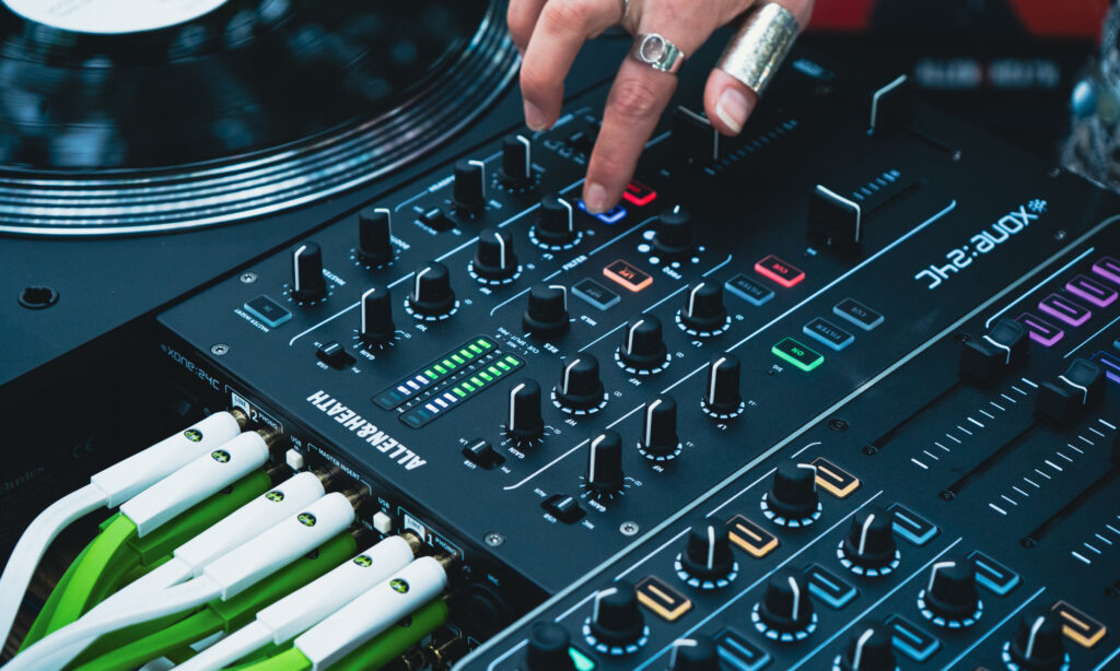 Neue Allen & Heath Xone:24 und Xone:24C DJ-Mixer gelauncht