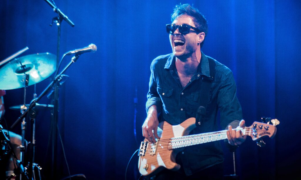 Vulfpeck-Bassist Joe Dart