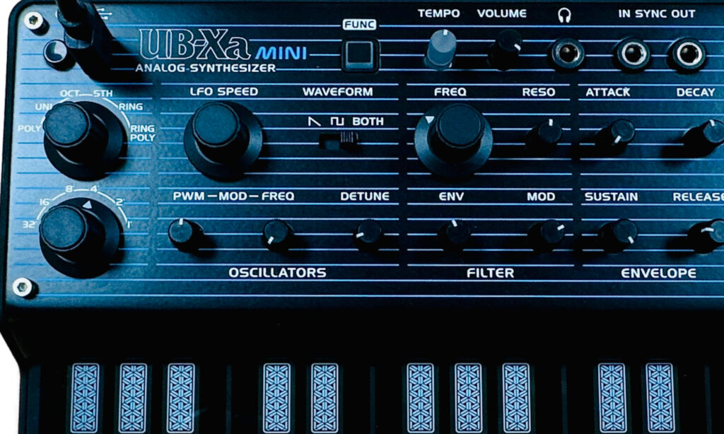 Die drei Oszillatoren des Behringer UB-Xa Mini lassen sich in sechs verschiedenen Play Modes verwenden - von Poly bis Ring Poly.