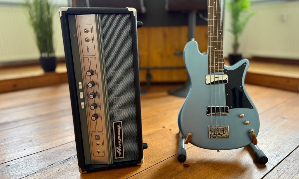 Franz Bassguitars Merak 4 Shorty Emerald Blue