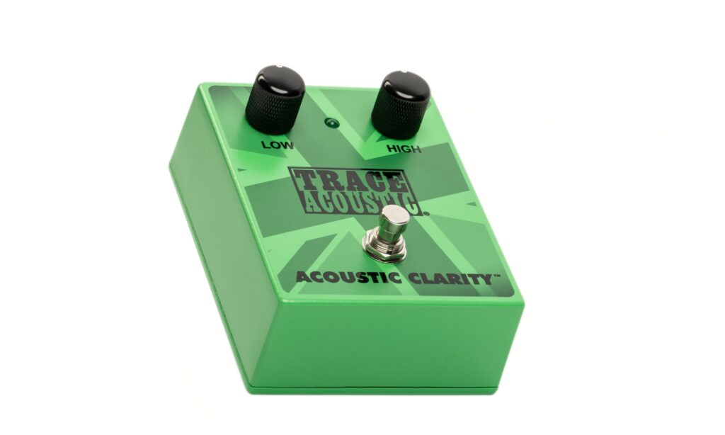 Brillanz-Boost, besonders für Stahlsaiten – das Trace Elliot Acoustic Clarity erweist sich als nützliches Werkzeug.