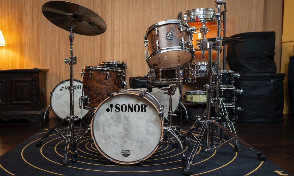 Erinnert mich am meisten an die klassischen Sonor-Sounds: das Set mit Buchenkesseln.