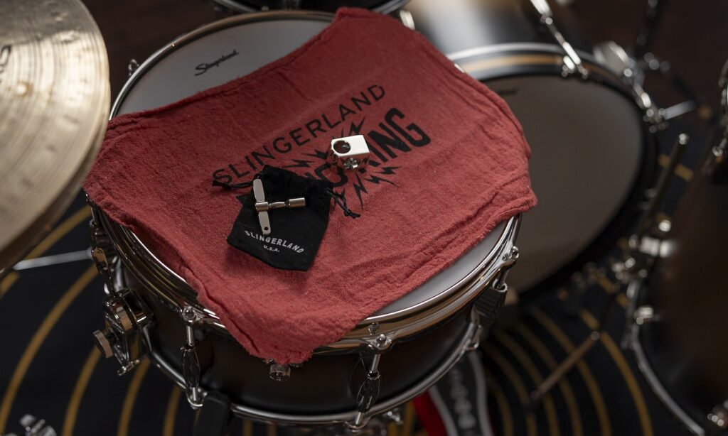 Kleines Zubehörpaket: u.a. der Memory Lock für das 13“ Tom.