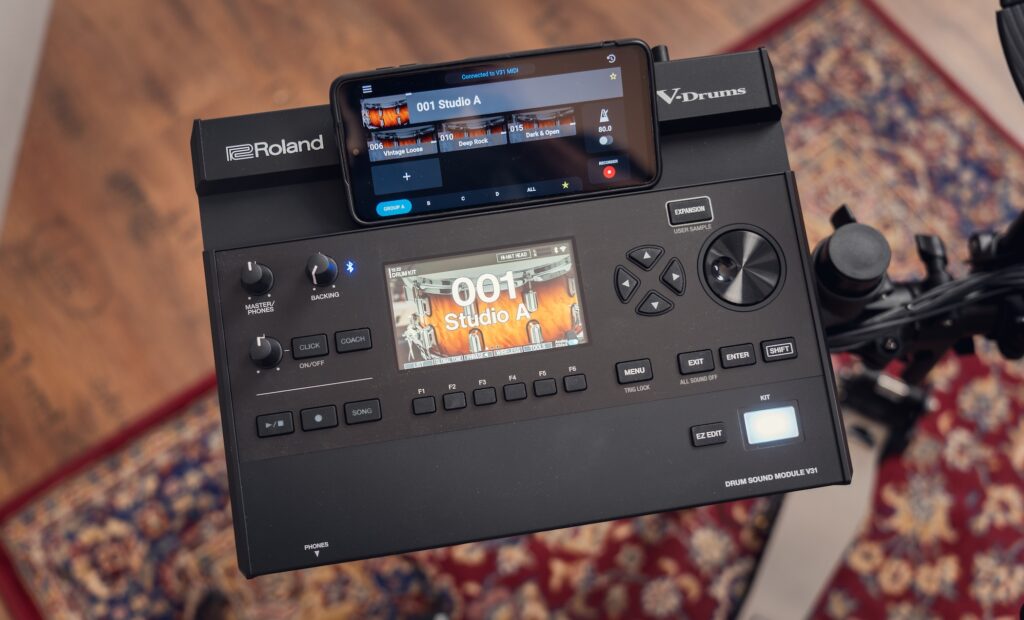 Einige Grundfunktionen des V31 lassen sich über Smartphone steuern. 
