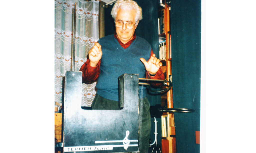 Bob Moog: Thereminvox, Moskau.