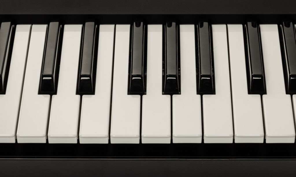 Besser als beim MODX, aber kein Luxus: das 61er Keybed des Yamaha MODX M6.
Yamaha MODX M6: Tastatur. 