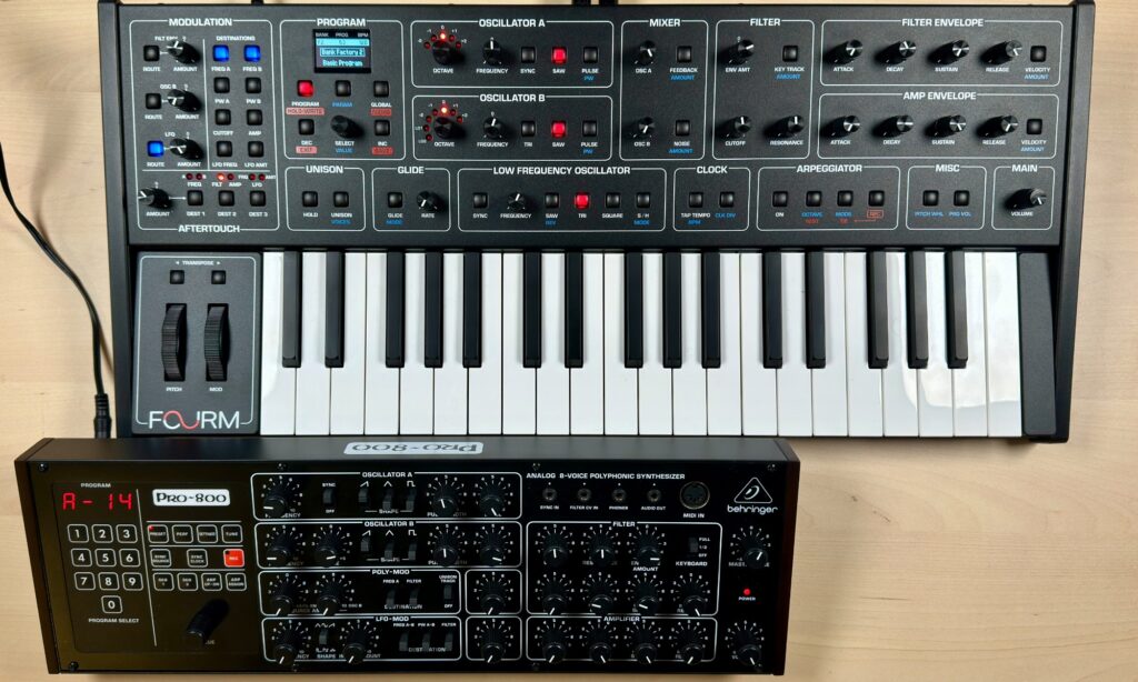 Prophet-Sound im Vergleich: Sequential Fourm und Behringer Pro-800.