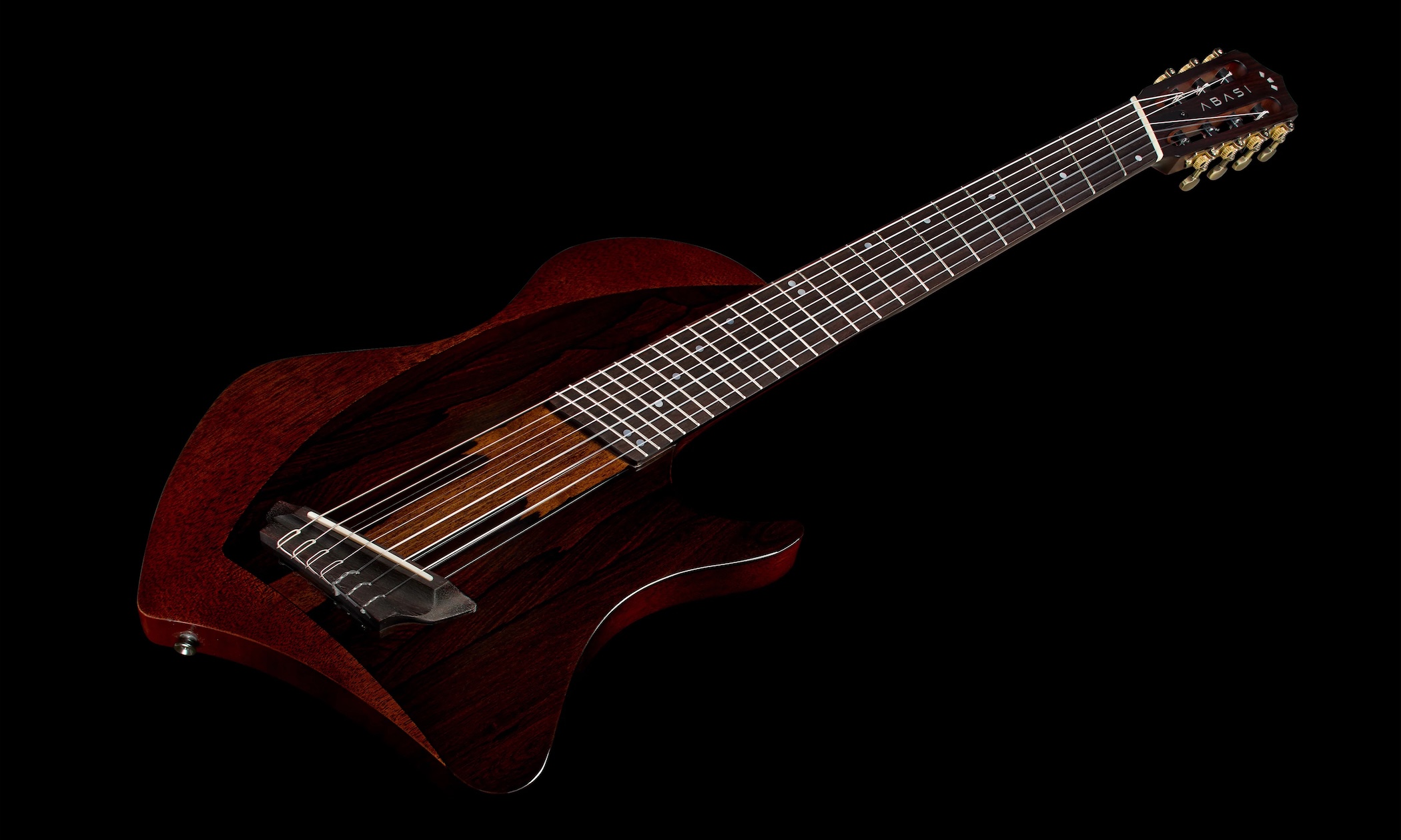NAMM 2026: Córdoba Abasi Stage 7 – moderne Nylon-String-Gitarre mit Multi-Scale-Design Artikelbild