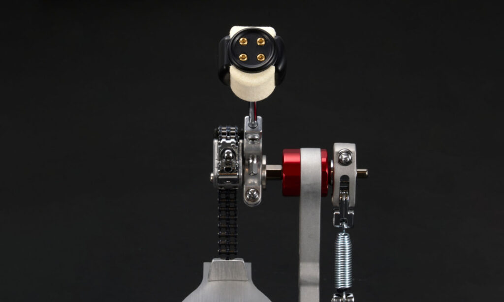 NAMM 2026: Pearl präsentiert die Eliminator Mono Pro Chain Pedale