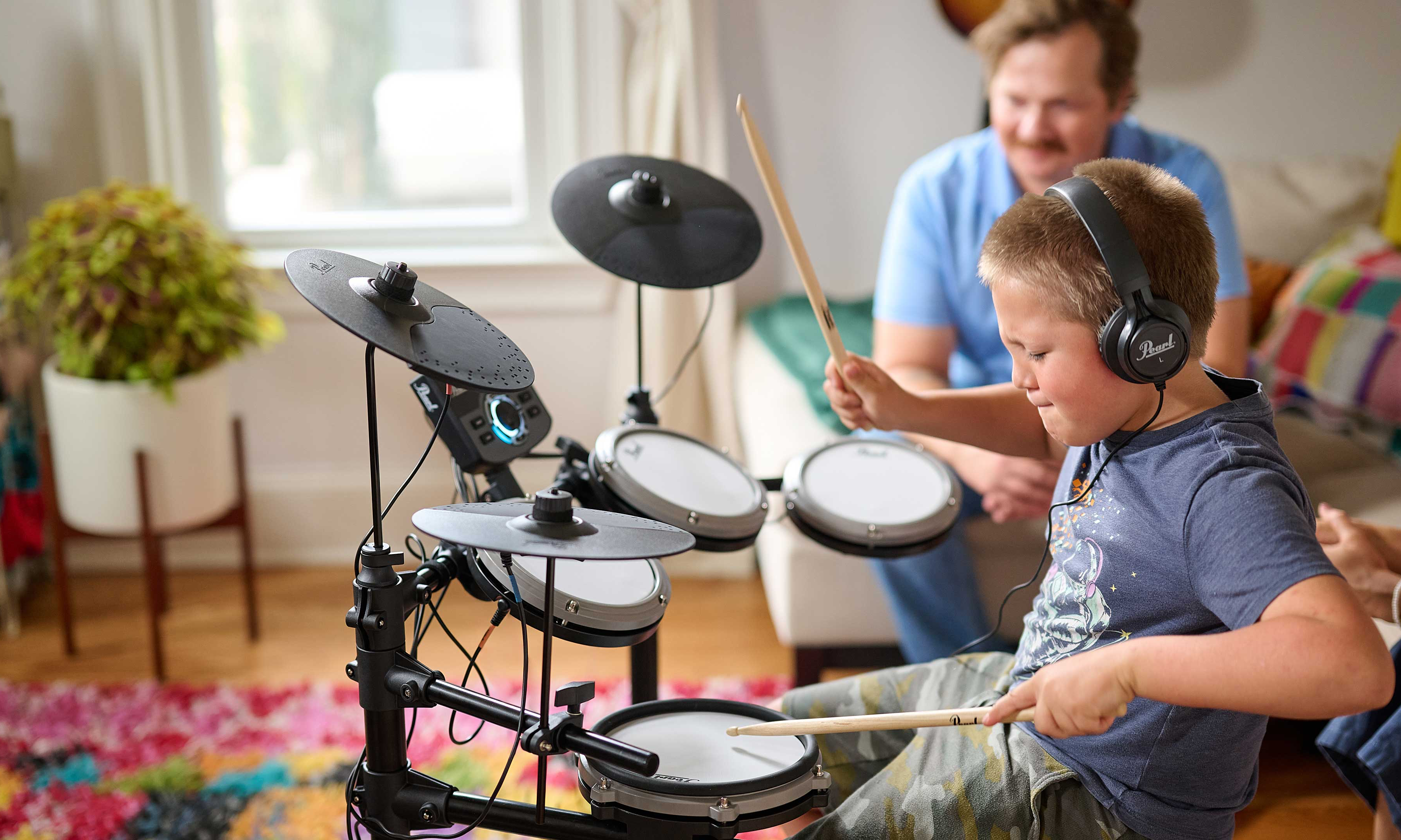 NAMM 2026: Pearl zeigt das eRoadshow E-Drum-Einsteiger-Set, neue Farben und Rack-Recipe-Elemente Artikelbild