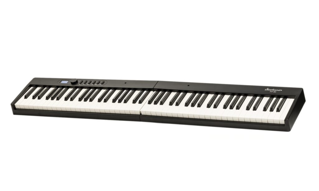 Das Startone FP-90 gehört zu den günstigsten Digitalpianos mit 88 Tasten. 