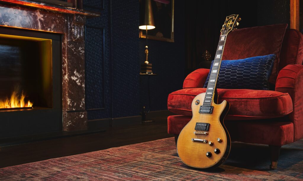 Gibson Mick Ronson 1968 Les Paul Custom News