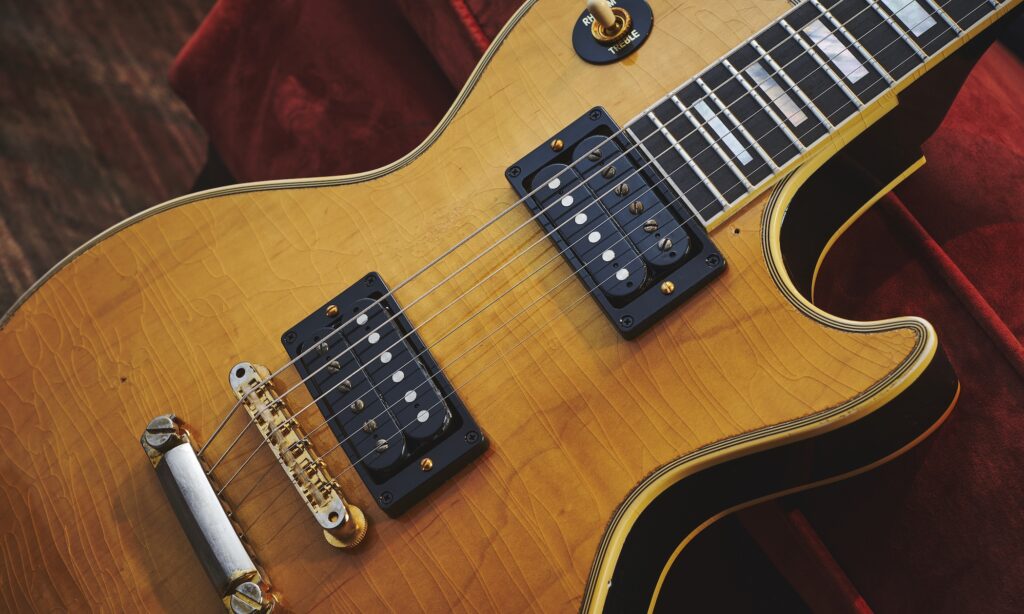 Gibson bringt Mick Ronsons 1968 Les Paul Custom zurück