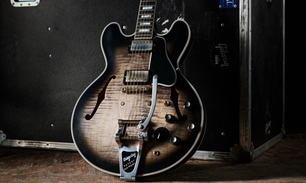Gibson präsentiert Gary Clark Jr. Custom ES-355