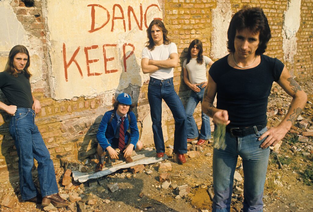 1976 auf internationaler Tour: AC/DC hatten ihren Sound gefunden – allerdings ohne Tony Currenti am Schlagzeug. (Credit: Shutterstock / Chris Capstick)