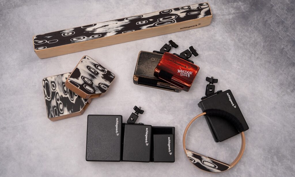 Vielseitige Effekte für ein überschaubares Budget: Die Cajon Add-Ons von Schlagwerk.
