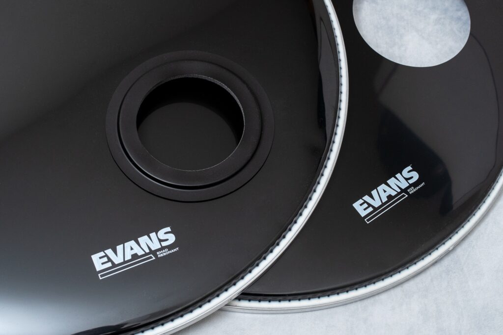 Gleiches Konzept, bloß für vorne: links das EMAD Resonant, rechts das EQ3 Resonant.