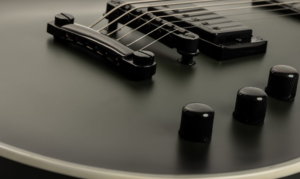 Test: Harley Benton SC-Custom III Baritone 