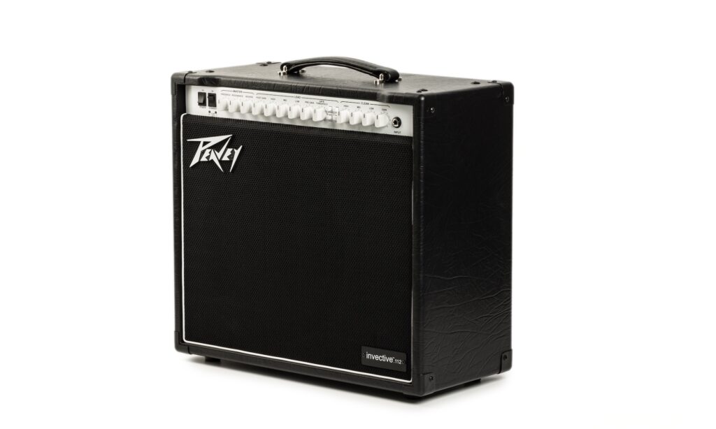 Kompakt, vielseitig und auf High-Gain getrimmt: Der Peavey Invective 112 liefert moderne Metal-Sounds von Wohnzimmer bis Proberaum. 