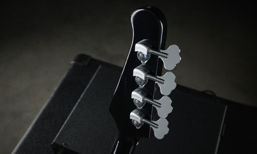 Gibson Reversed Thunderbird Bass 2026