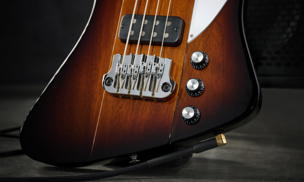Gibson Reversed Thunderbird Bass 2026
