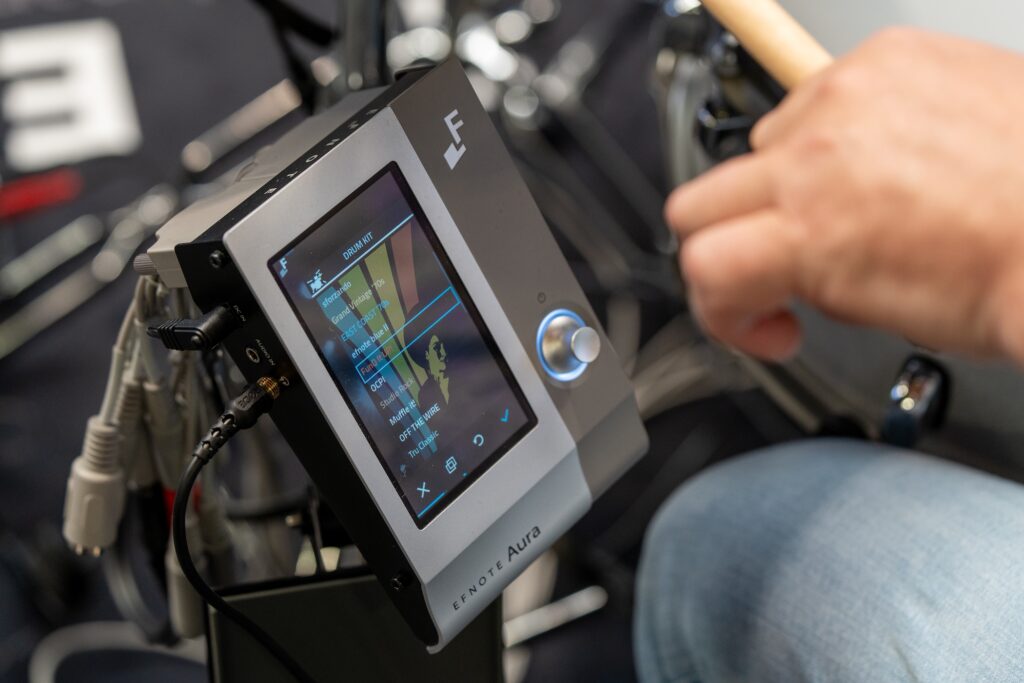 Efnote stellte sein neues „Aura“-E-Drum-Modul vor