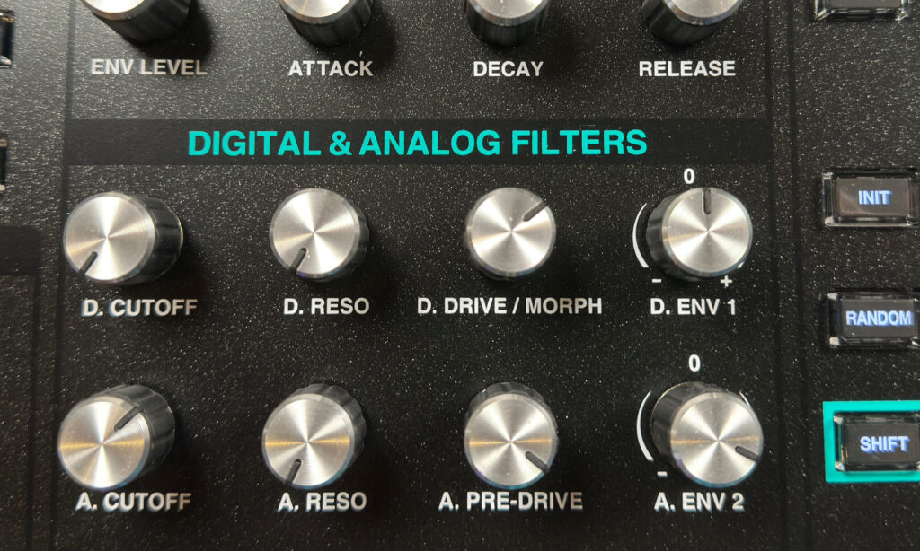 Dual-Filter zum Anpacken: Multimode- und Analog-Filter des ASM Leviasynth erfüllen die allermeisten Wünsche.
