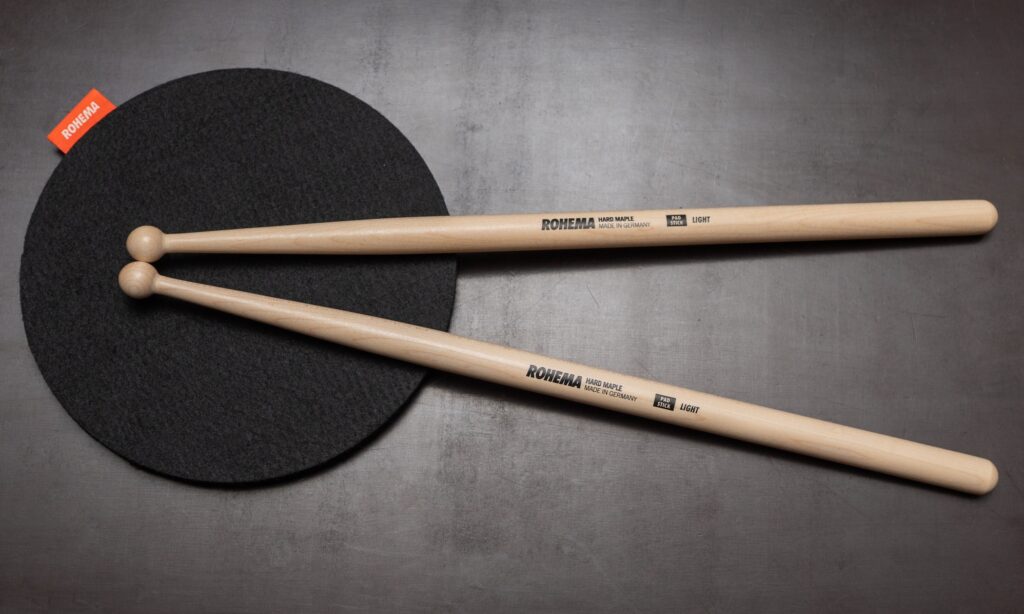 Für die Spielfläche des Practice Pads 8“ kommt Filz zum Einsatz.