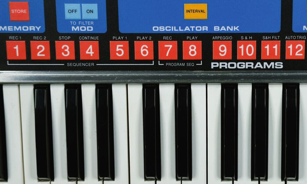 Insgesamt 16 Presets lassen sich sehr schnell und sicher über die Folientastatur anwählen. (Foto: Matthias Sauer)