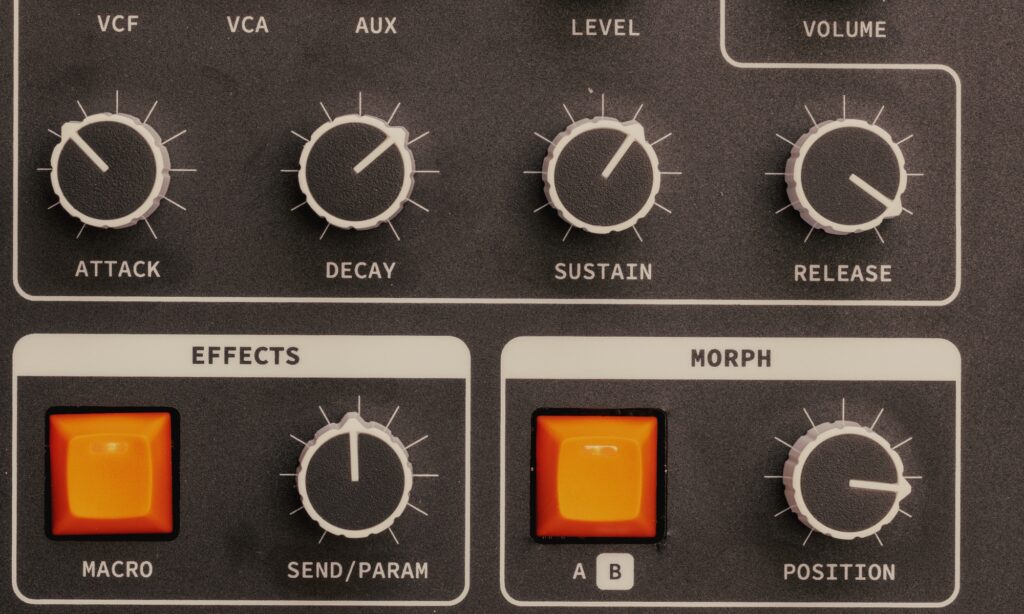 Morphing: Melbourne Instruments.