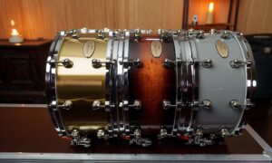 Test: Pearl Reference One 14“ x 6,5“ Brass, 20ply & Standard Snares – Trio Infernale? Artikelbild