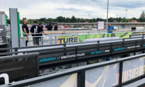 Wie bringt man einen Wagen auf die Berliner Rave The Planet Parade? Artikelbild