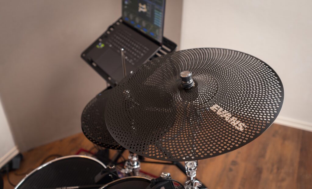 Sensory Percussion nutzt Evans dB One Low-Volume-Becken – hier ist das 18er Crash zu sehen.